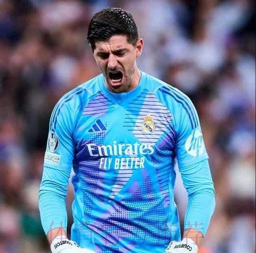 六台记者:库尔图瓦没有大碍 可以出战国家德比 六台记者:库尔图瓦没有大碍 可以出战国家德比